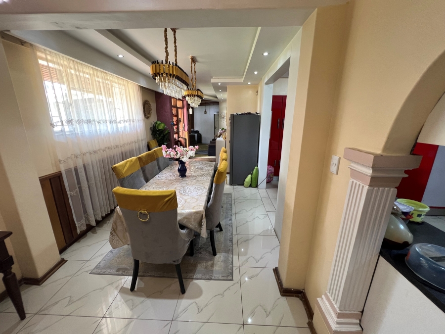 6 Bedroom Property for Sale in Irene Park North West